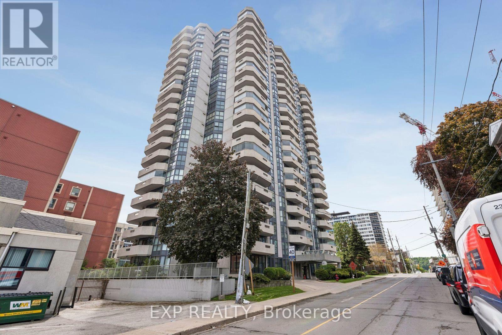 #1304 67 CAROLINE STREET S - Image 3
