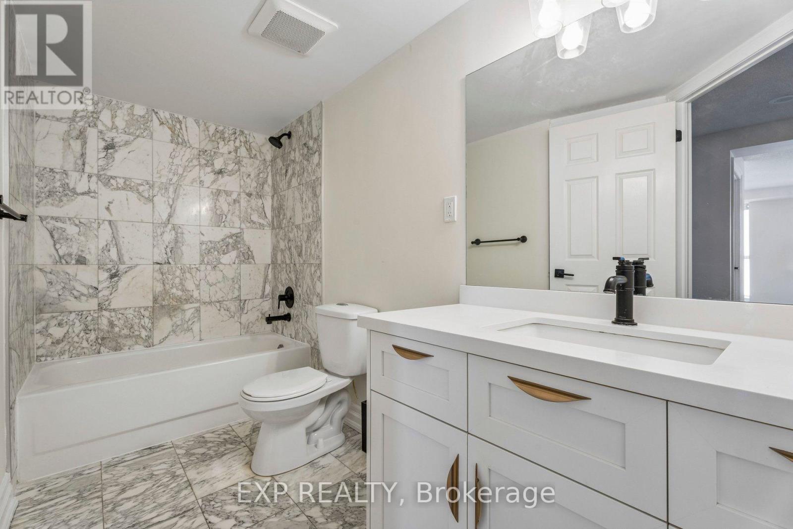 #1304 67 CAROLINE STREET S - 30
