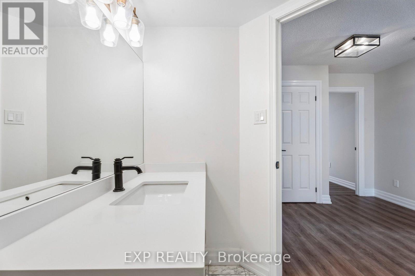 #1304 67 CAROLINE STREET S - Image 31