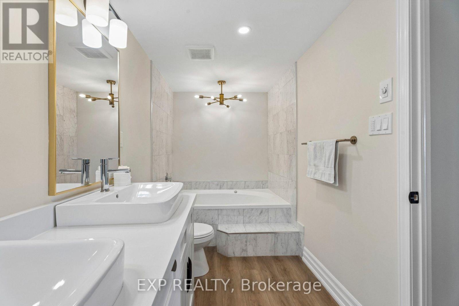 #1304 67 CAROLINE STREET S - Image 37