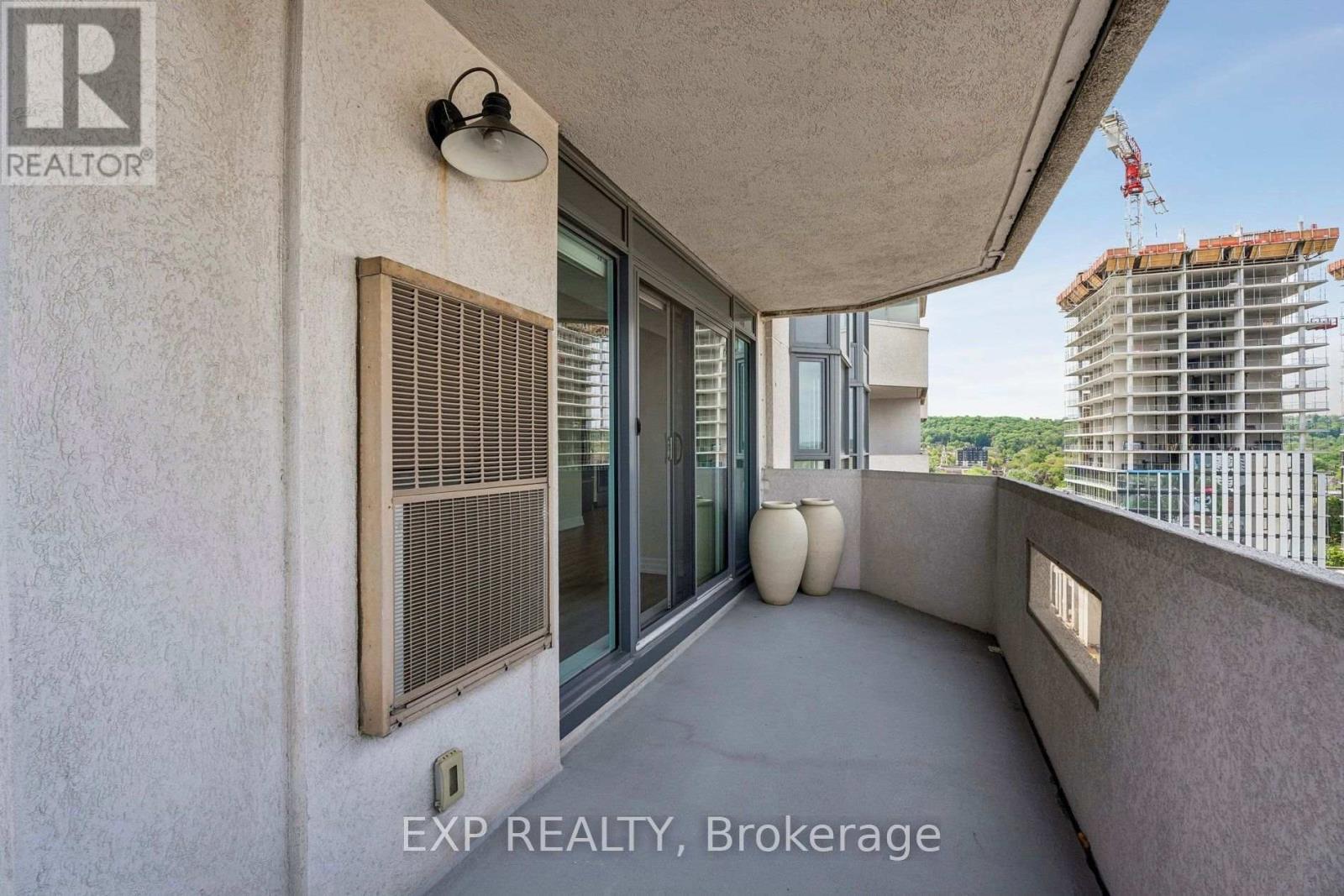 #1304 67 CAROLINE STREET S - 41