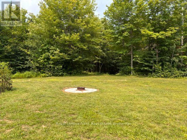 989 NORTH MCKENZIE LAKE ROAD - Image 32
