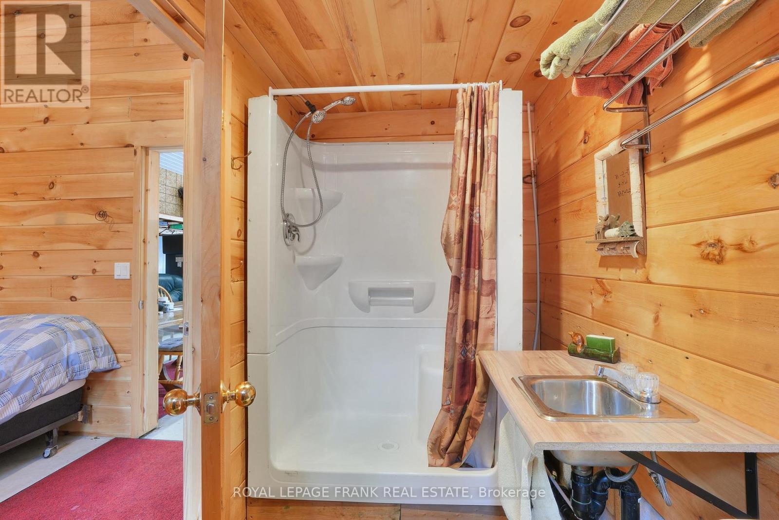 989 NORTH MCKENZIE LAKE ROAD - 27