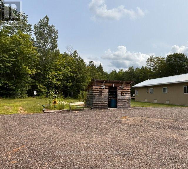 989 NORTH MCKENZIE LAKE ROAD - Image 35