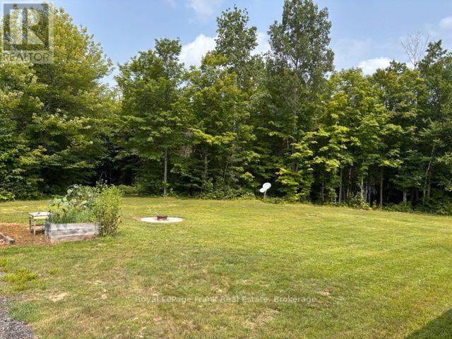 989 NORTH MCKENZIE LAKE ROAD - Image 31