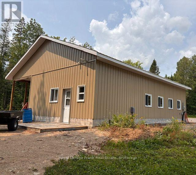989 NORTH MCKENZIE LAKE ROAD - Image 7