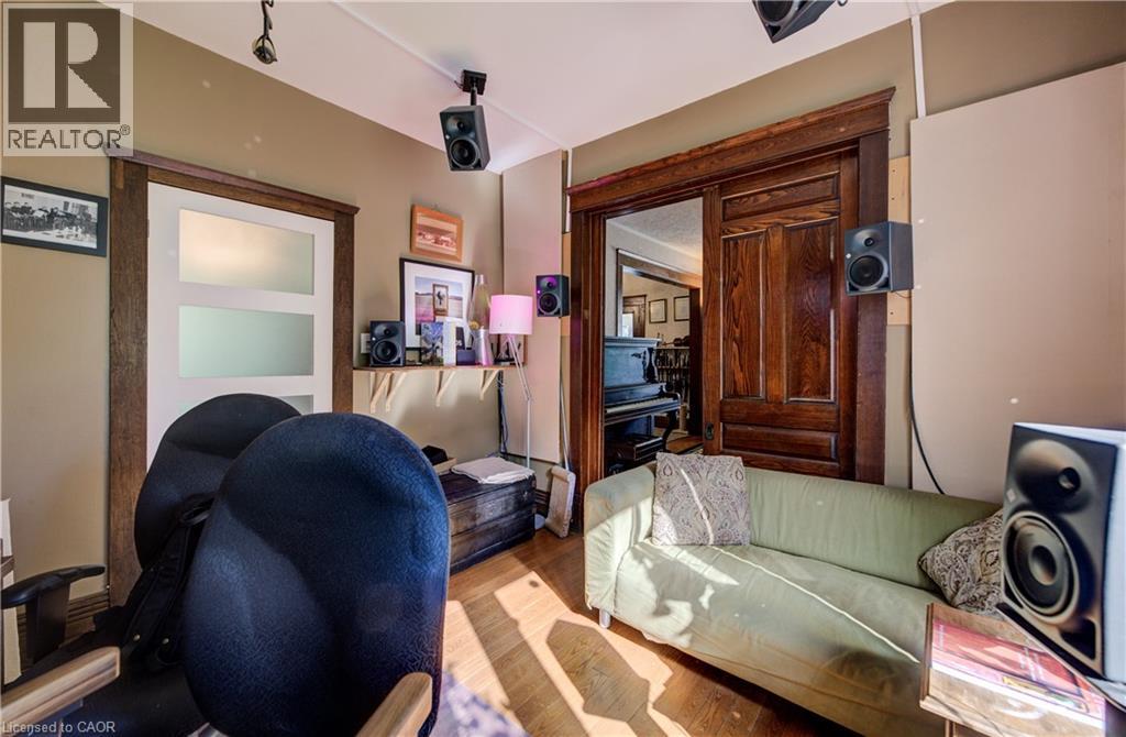 140 SHADE Street - 16