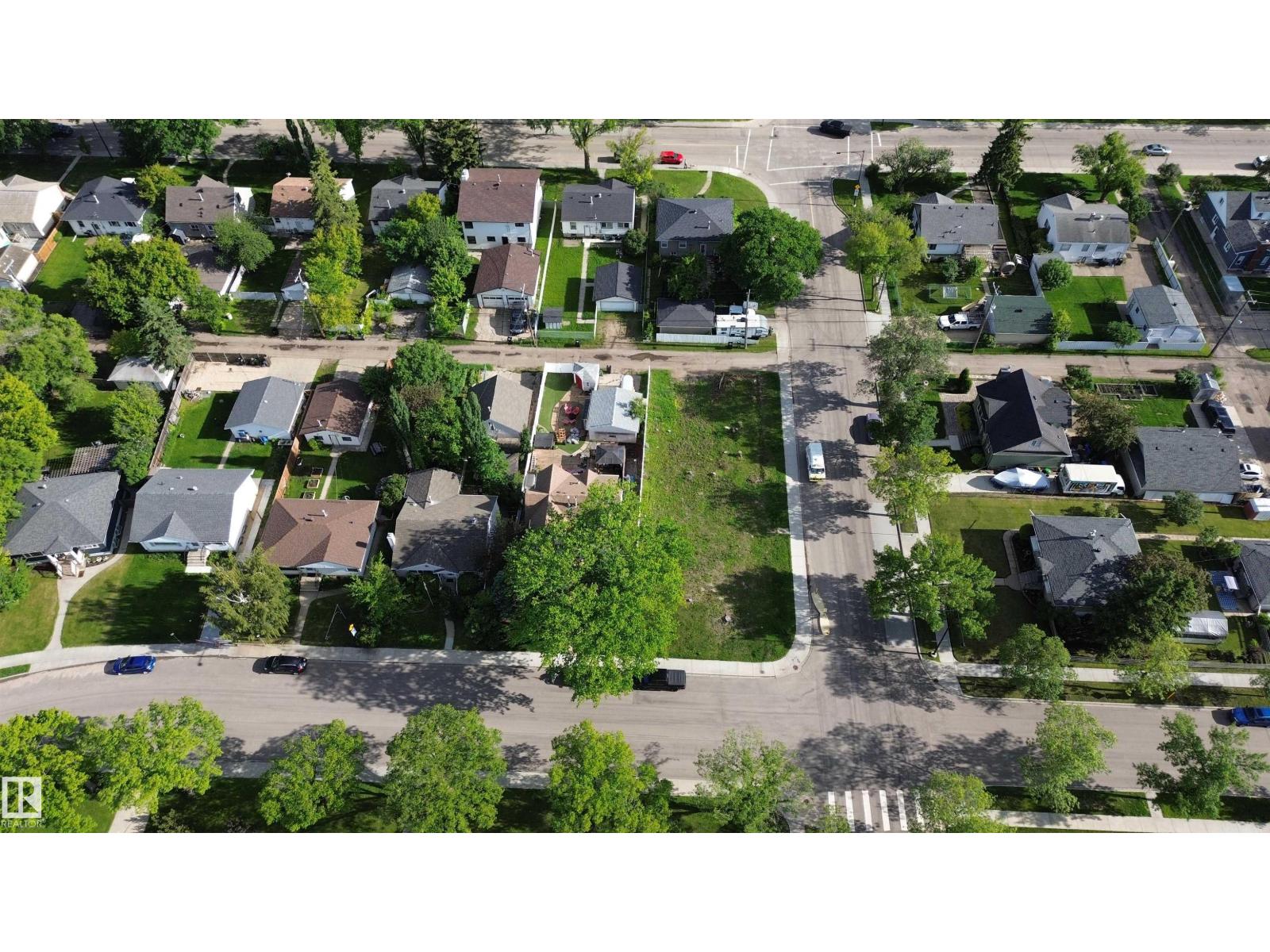 11515 139 Street NW - Photo 5