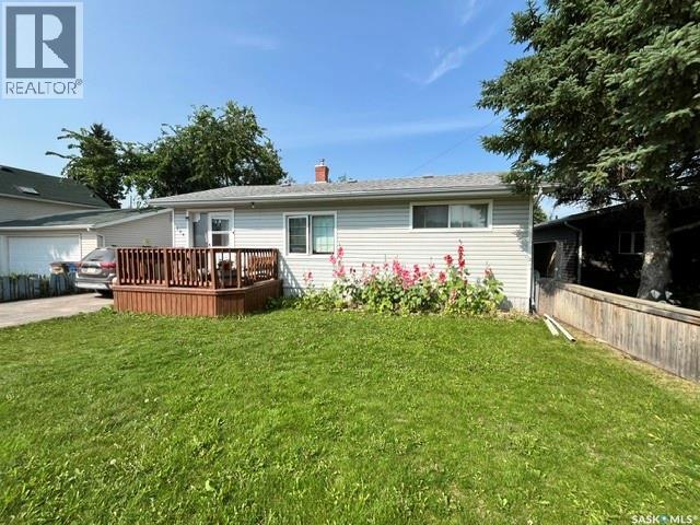 504 Stovel AVENUE W, Melfort — photo 3