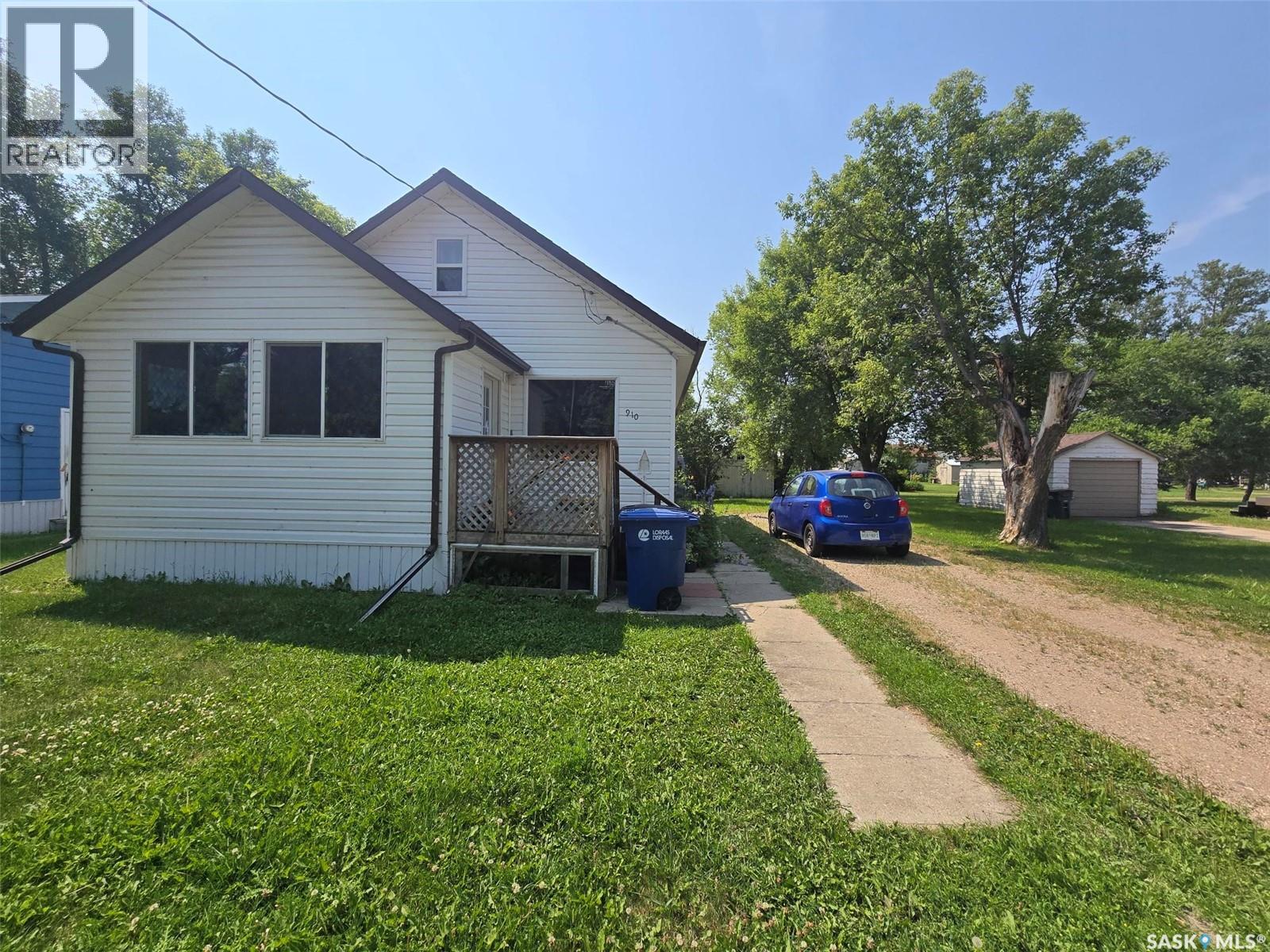 910 Pacific STREET, Grenfell — photo 2