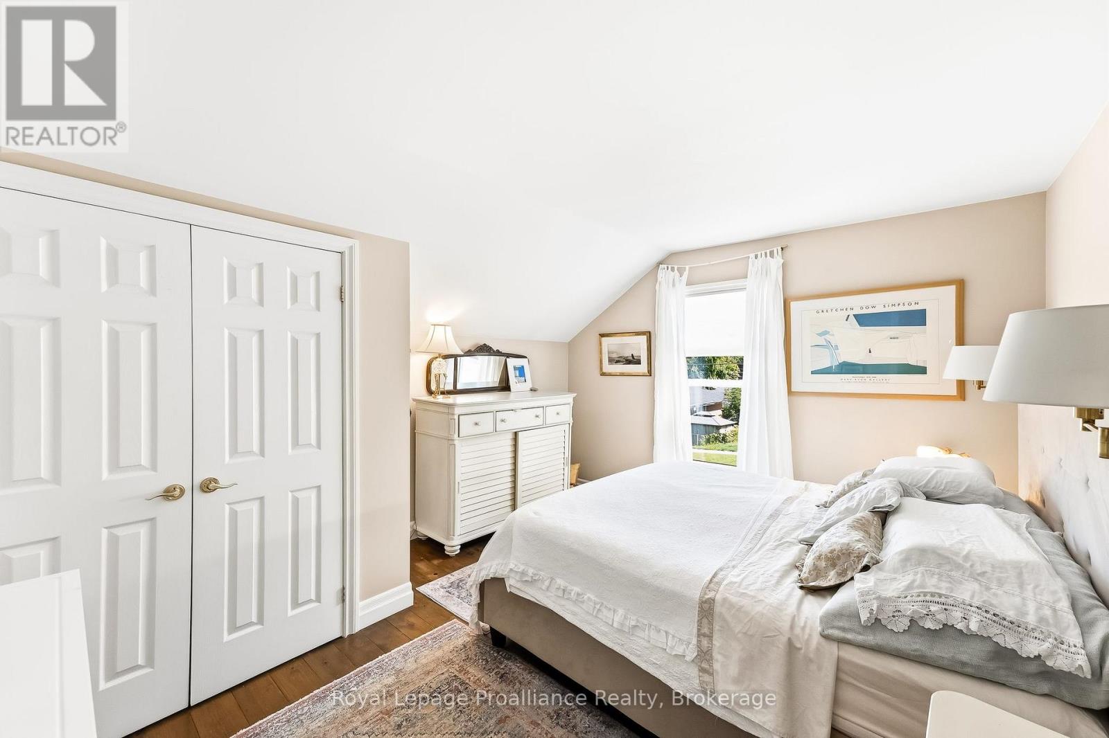 52 BRAMLEY STREET S - 23