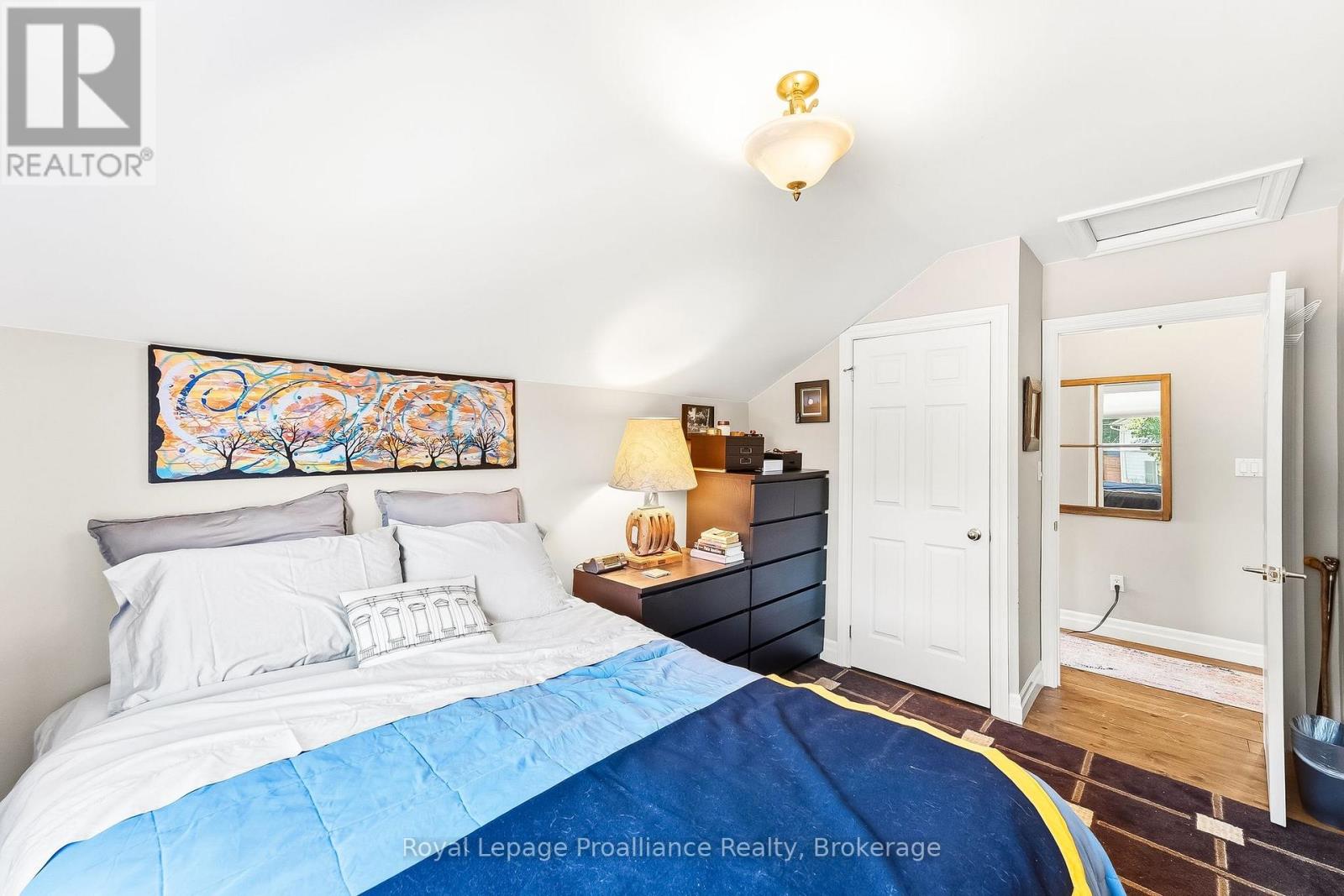 52 BRAMLEY STREET S - 28