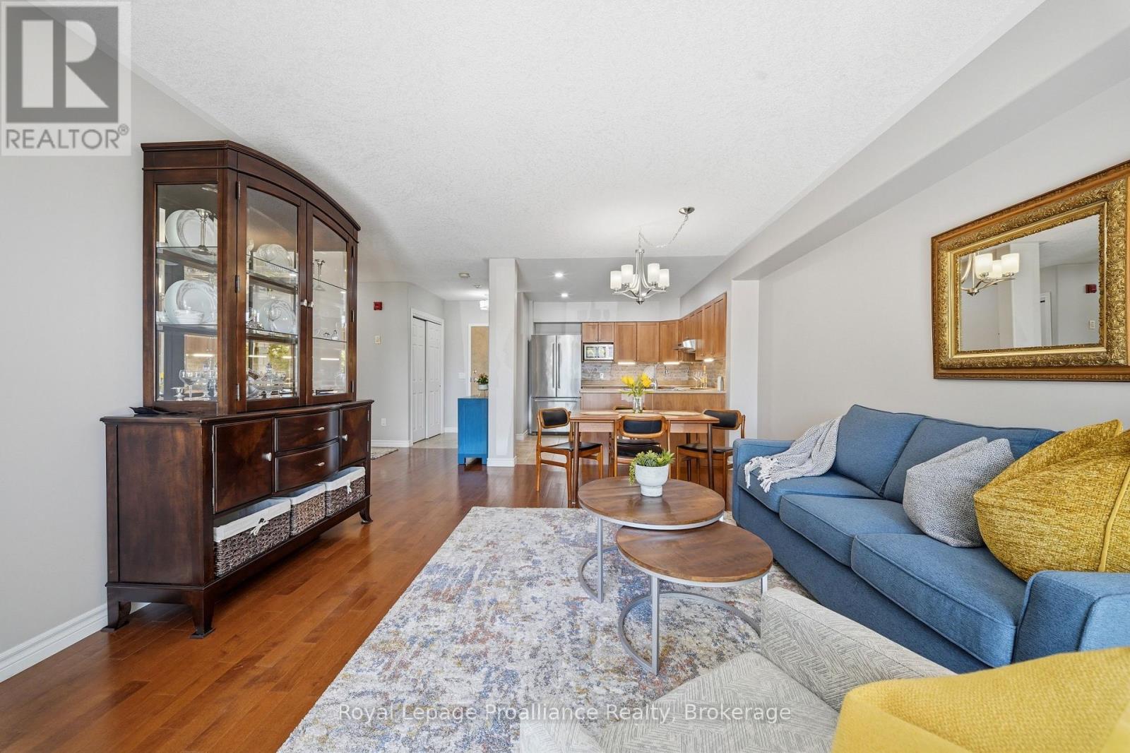 #101 15 HEARTWOOD DRIVE - Image 12