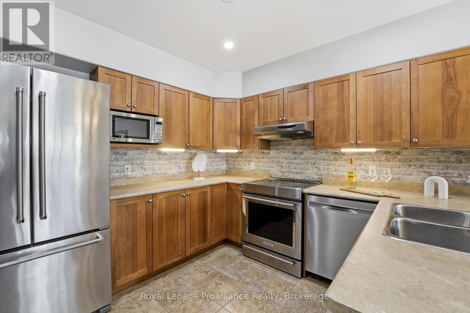 #101 15 HEARTWOOD DRIVE - 15