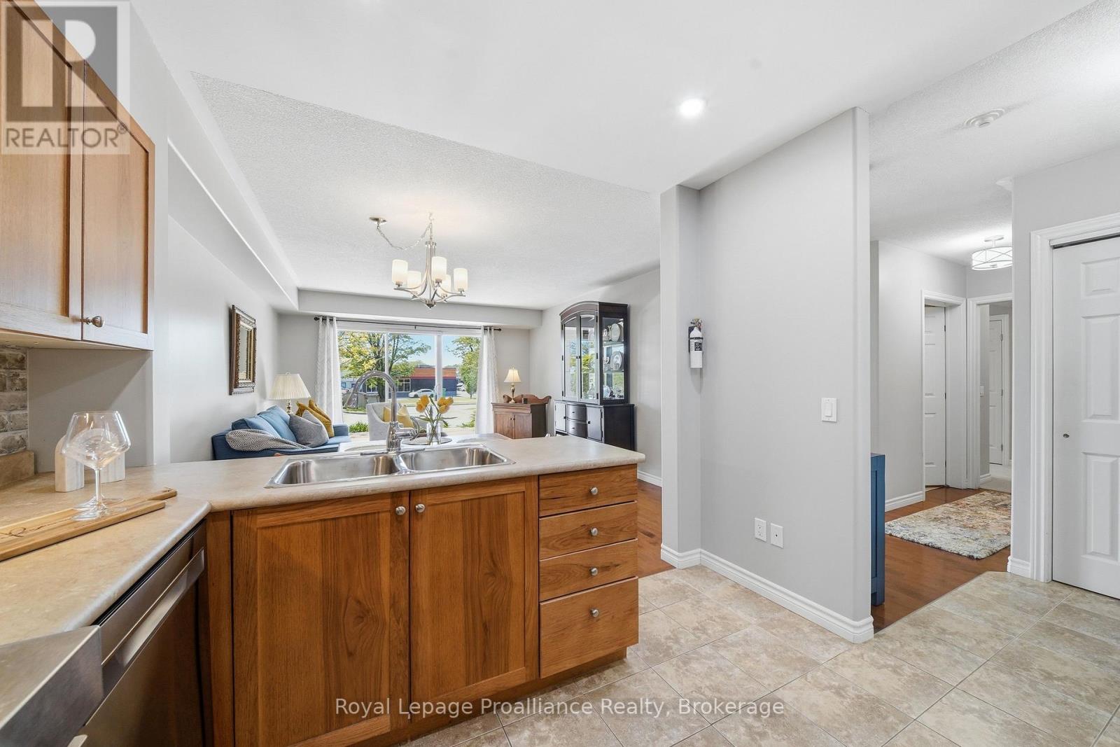 #101 15 HEARTWOOD DRIVE - Image 17