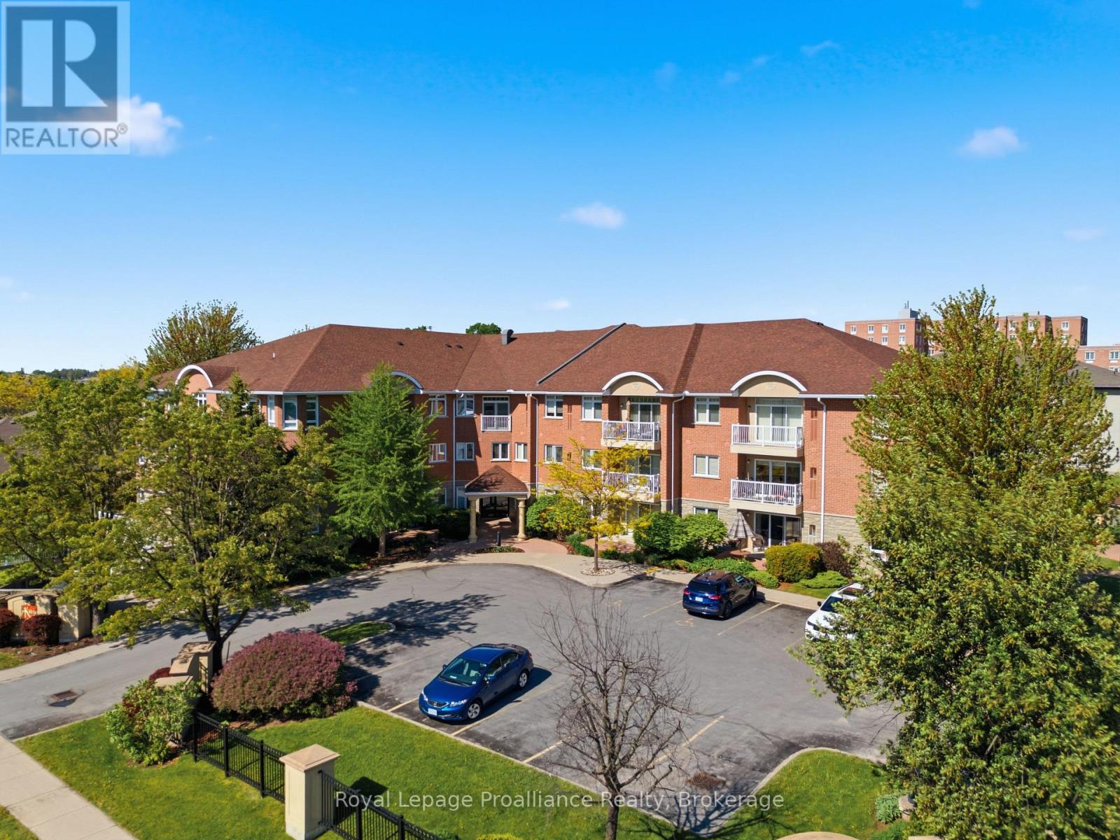 #101 15 HEARTWOOD DRIVE - 40