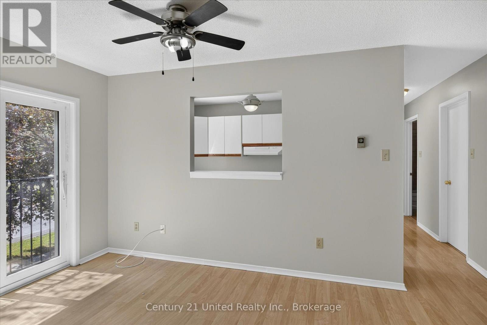 #201 136 WARE STREET - Image 13