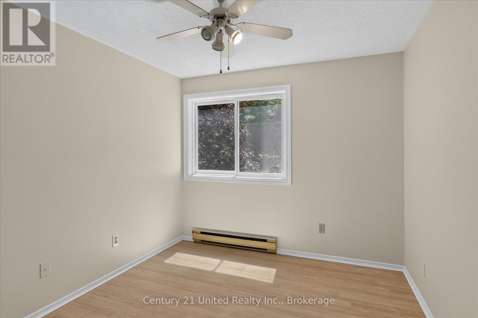 #201 136 WARE STREET - 23
