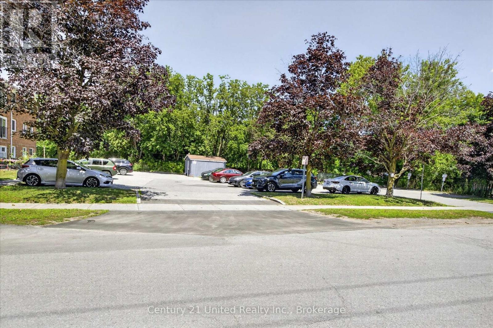 #201 136 WARE STREET - 45