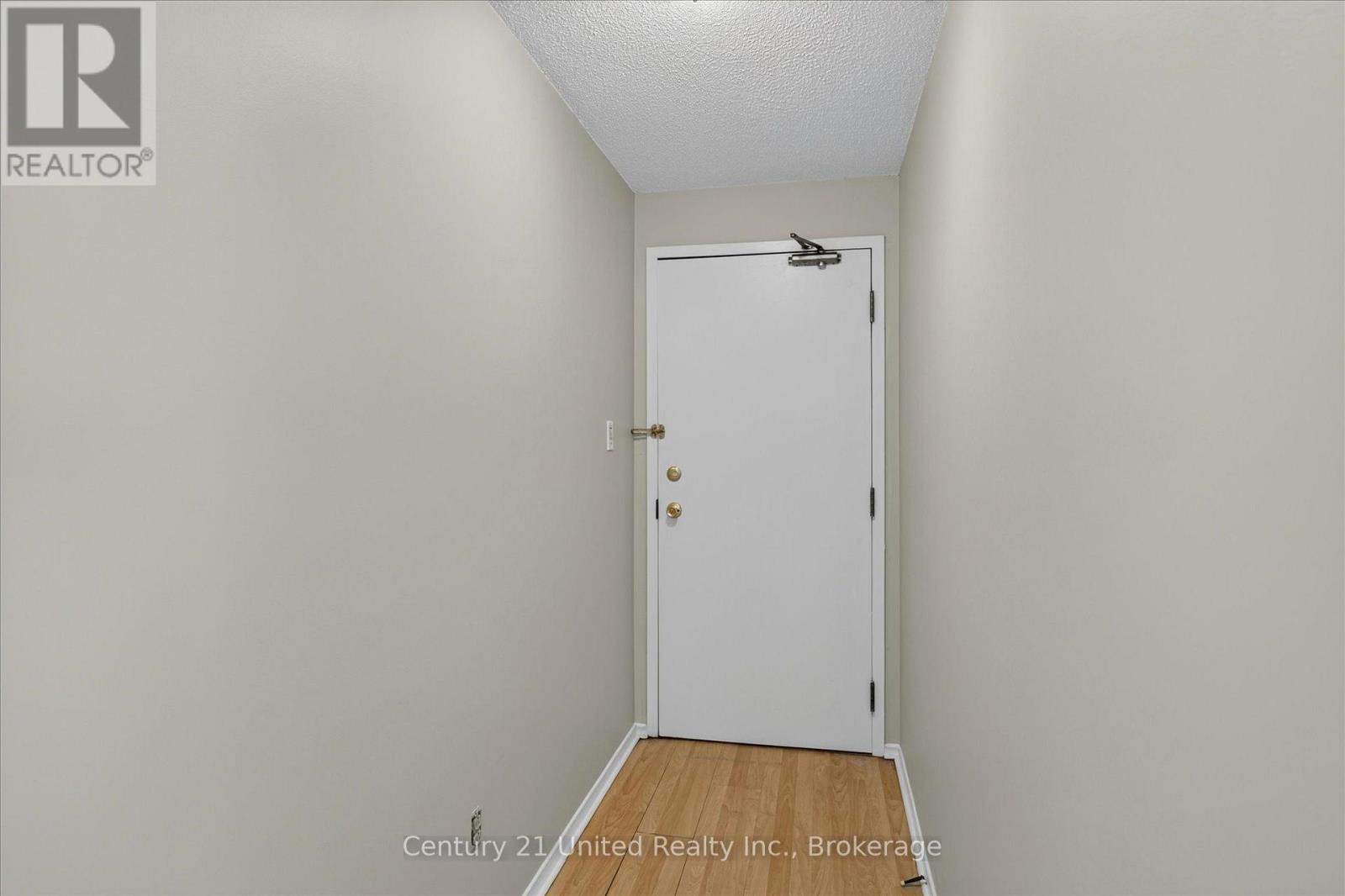 #201 136 WARE STREET - 7