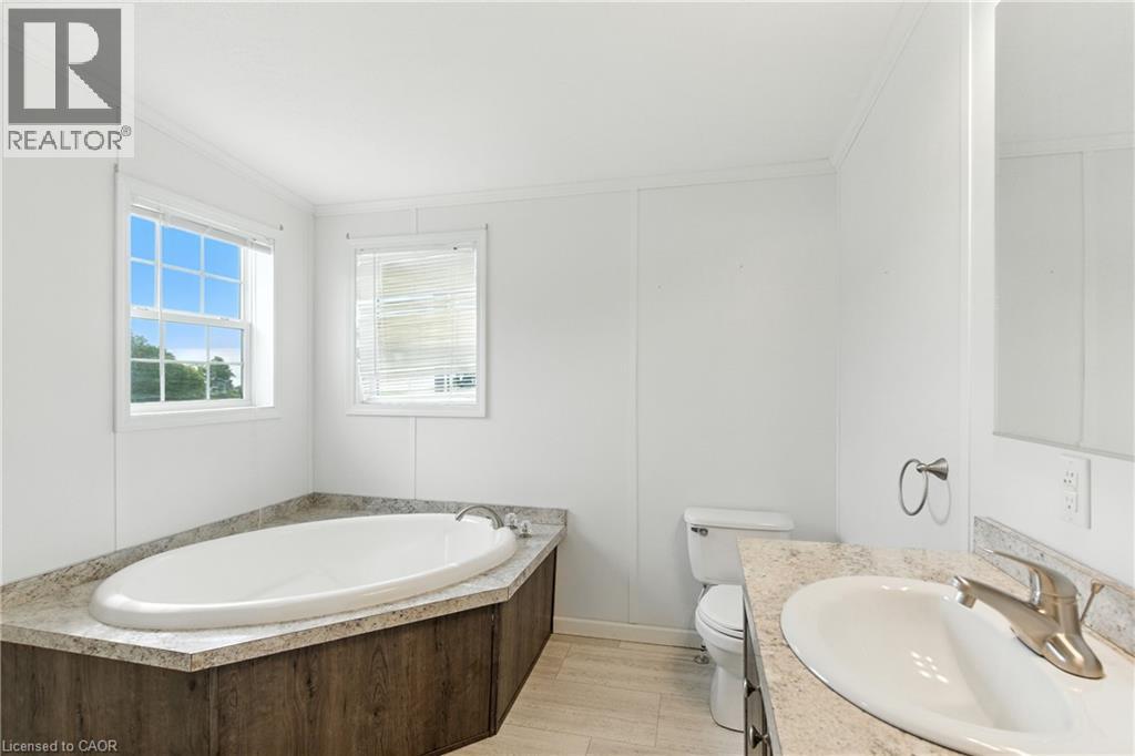 45 RIVERBEND Crescent - 16