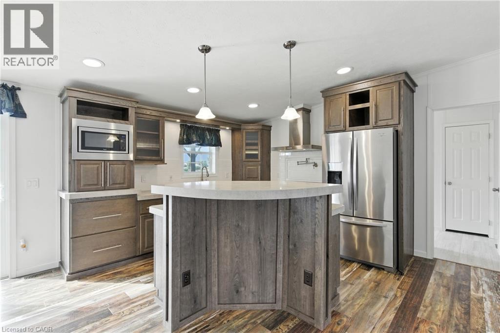 45 RIVERBEND Crescent - 12