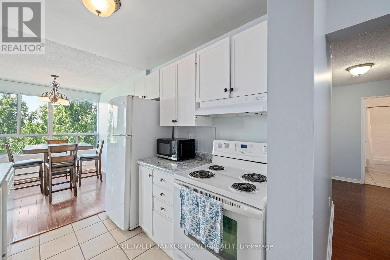 #704 600 GRENFELL DRIVE - 12