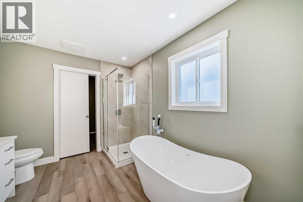 2017 30 Avenue - 32