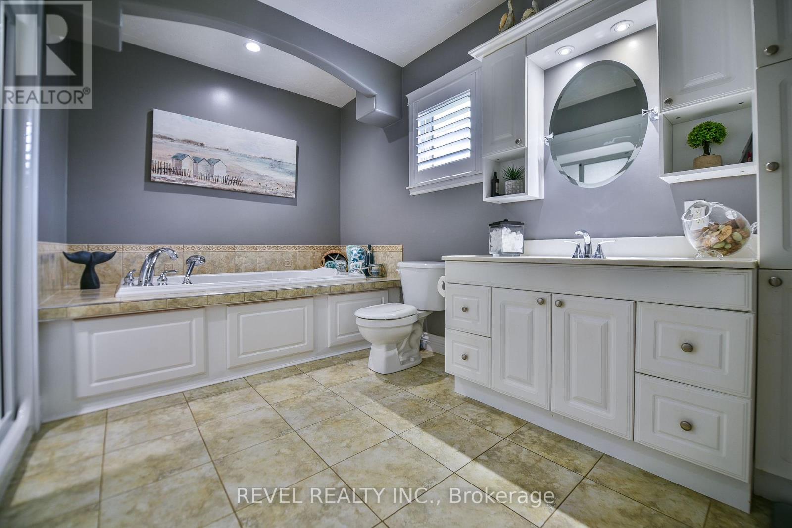 304 JV BONHOMME BOULEVARD - 26