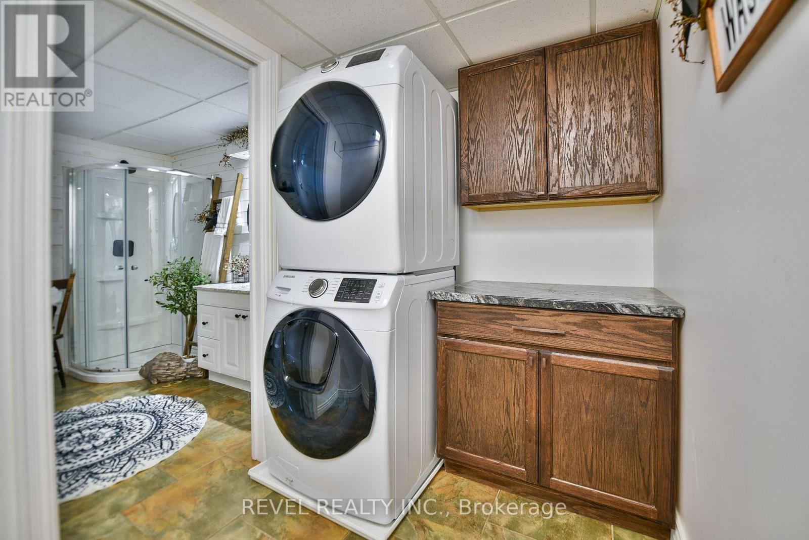 304 JV BONHOMME BOULEVARD - 33