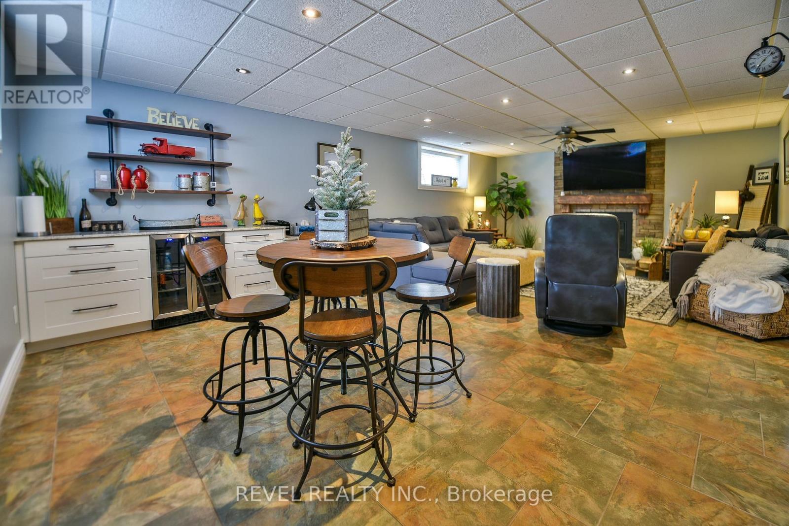 304 JV BONHOMME BOULEVARD - 43