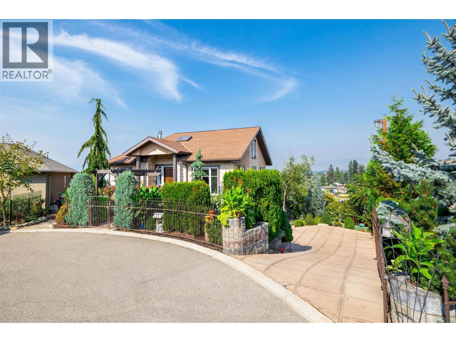 375 Trumpeter Court - 3