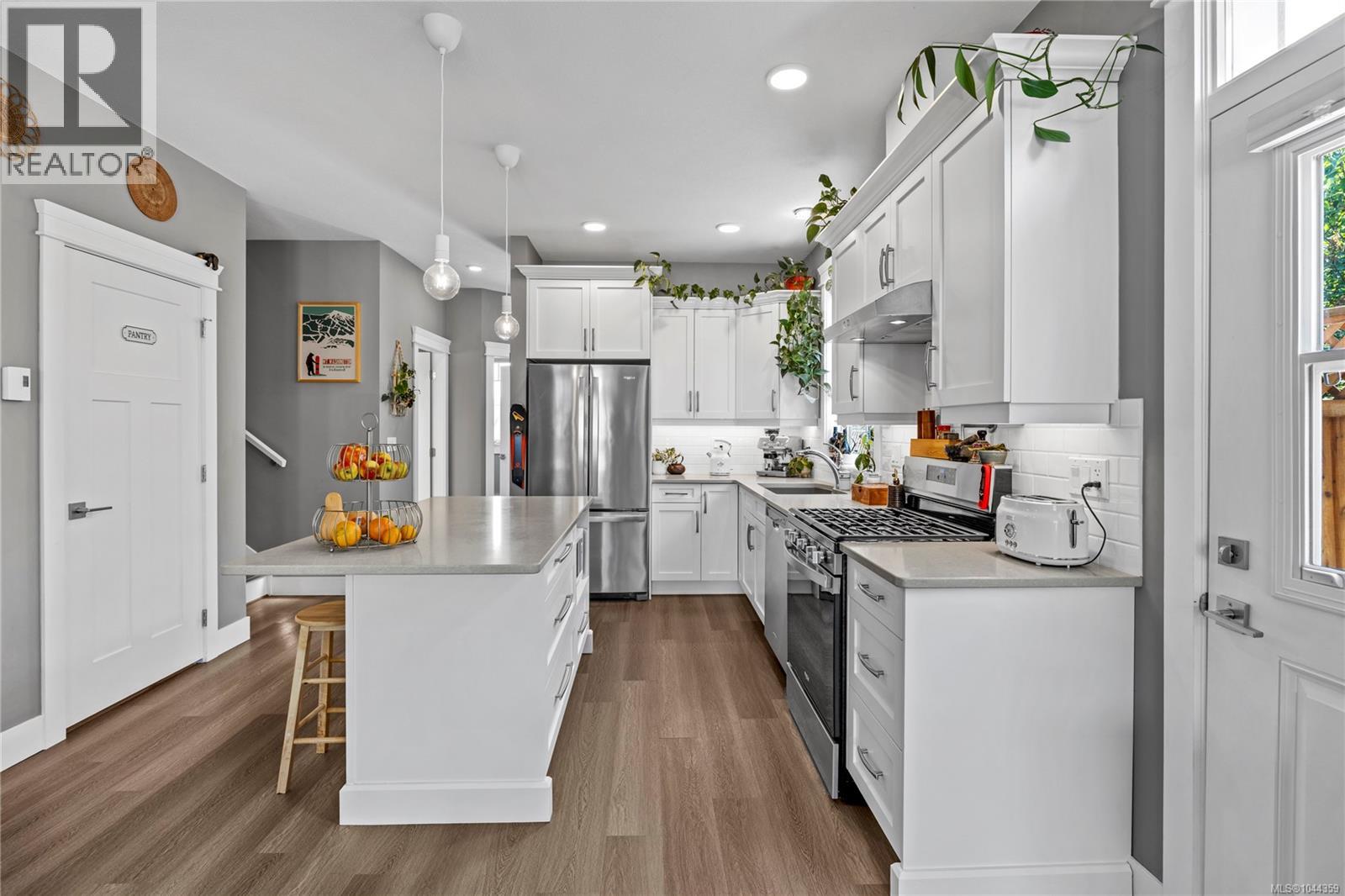 476 Machleary St - 13