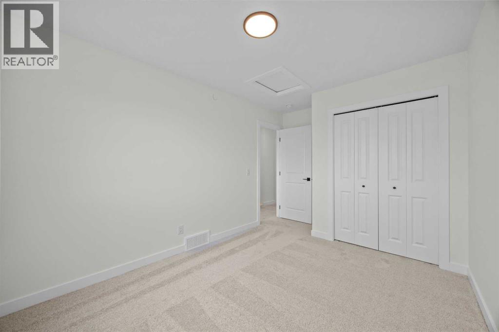 41 Hotchkiss Gardens SE - 29