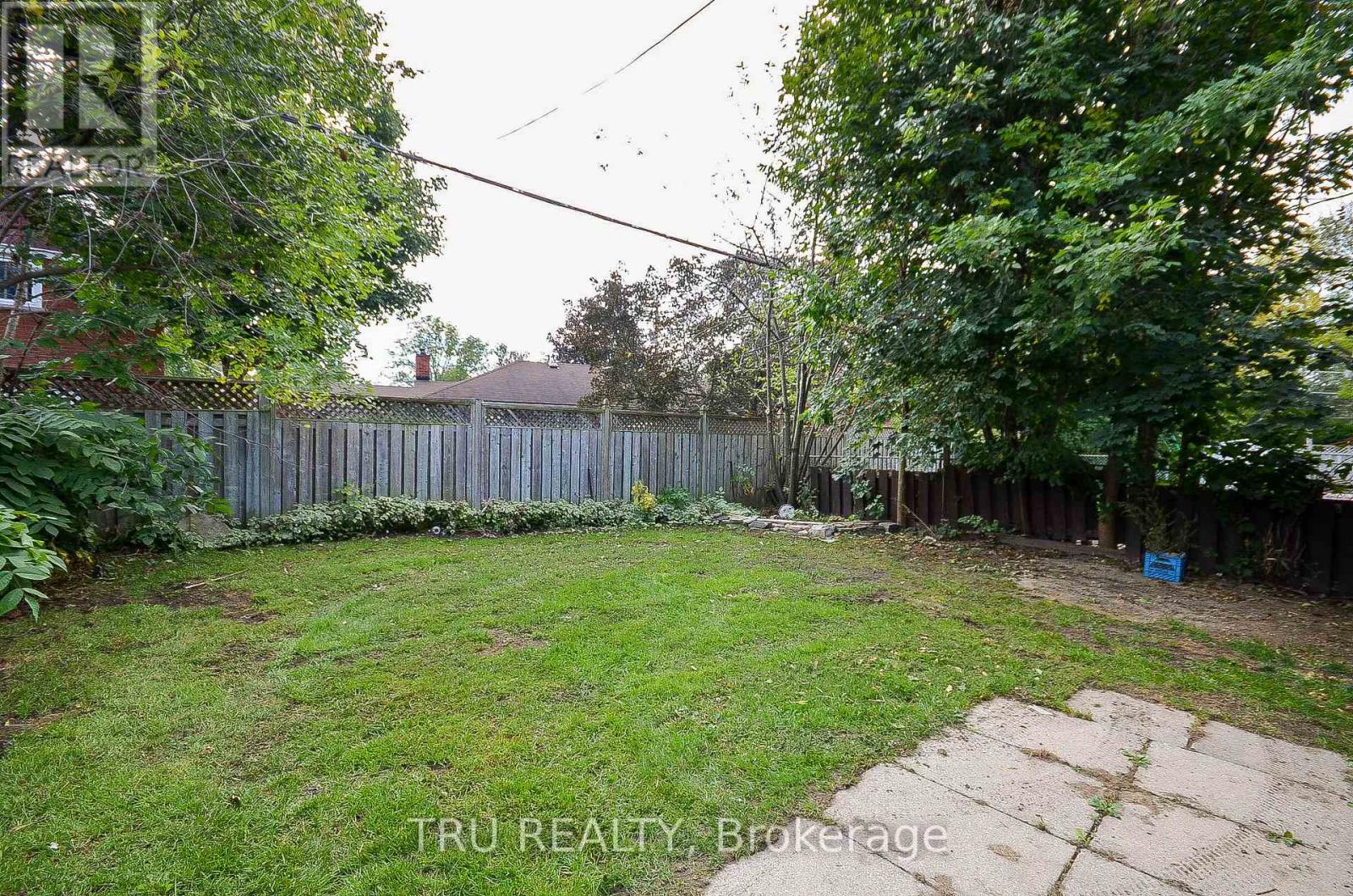 3 Bed, 1 Bath House for Rent in Ottawa – A – 2428 IRIS STREET, Ottawa – MLS# X13610486 - Image 28