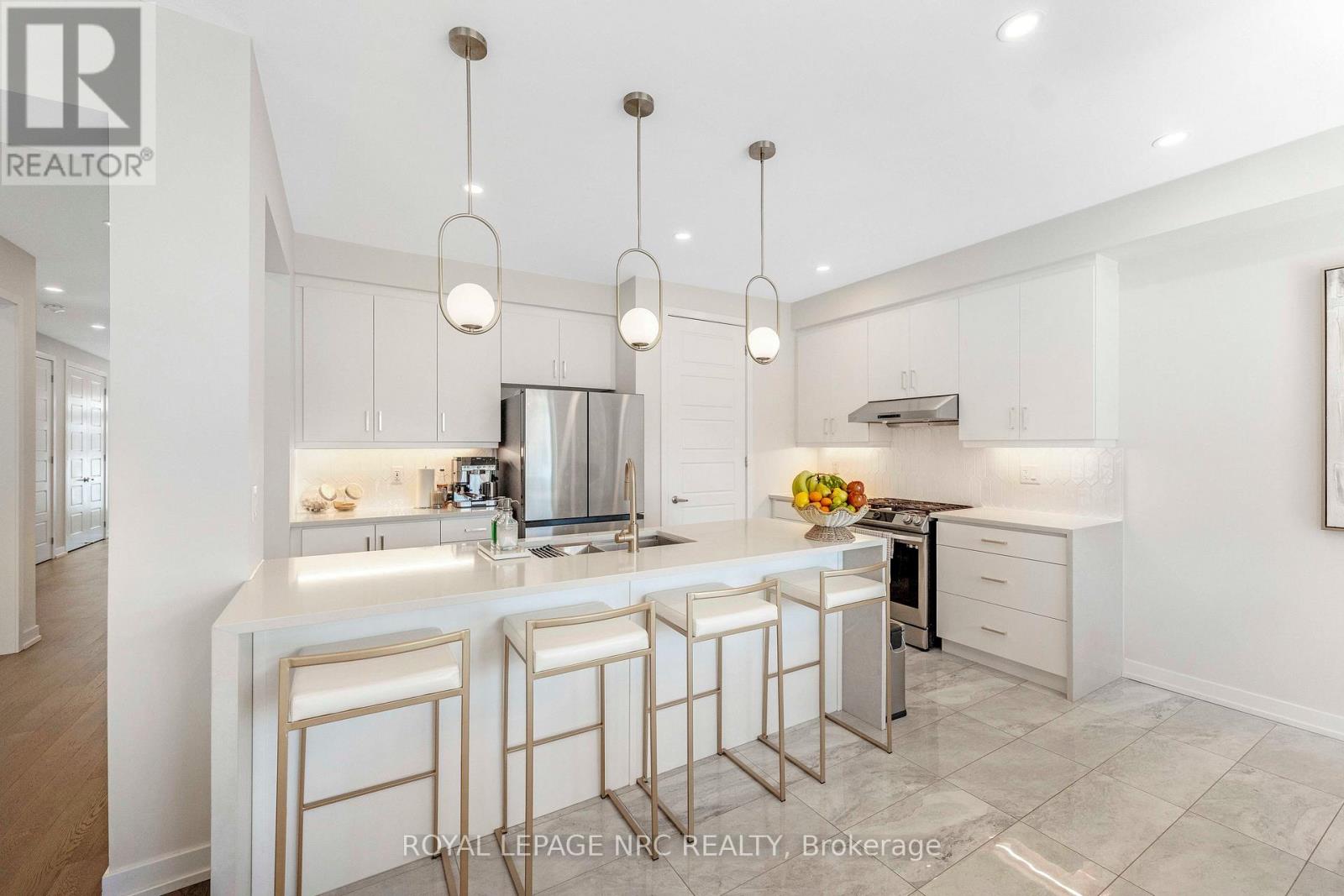 66 SUNFLOWER CRESCENT - Image 10
