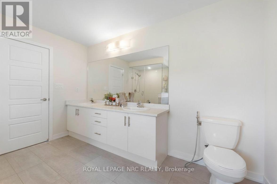 66 SUNFLOWER CRESCENT - Image 30