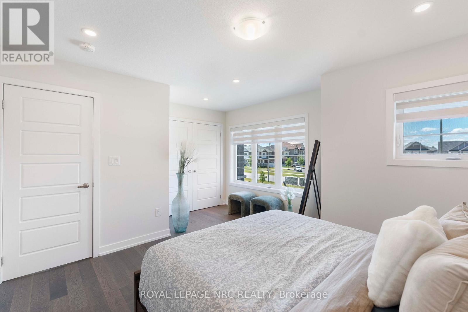 66 SUNFLOWER CRESCENT - Image 34