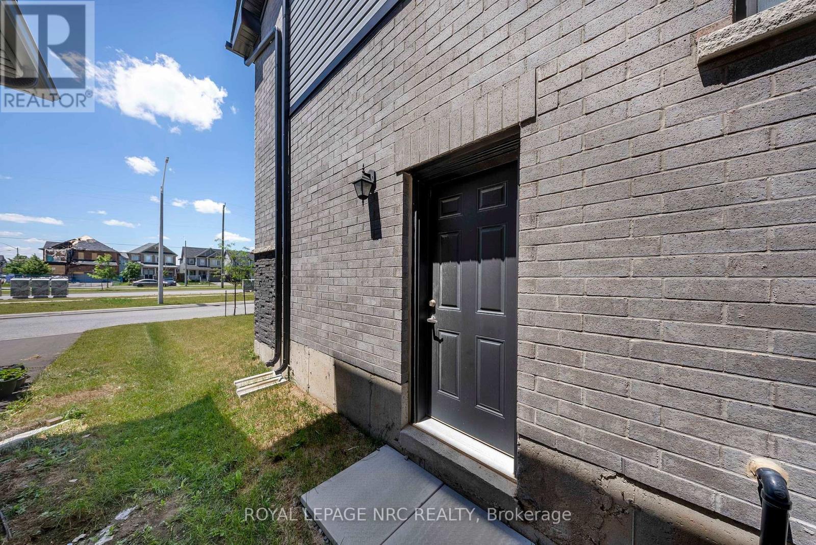 66 SUNFLOWER CRESCENT - Image 43