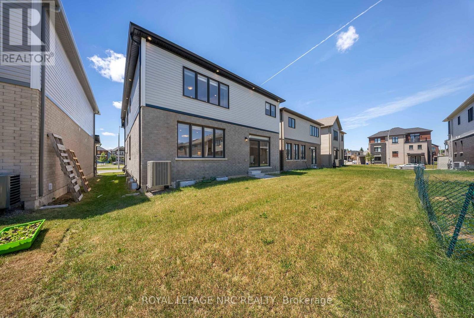 66 SUNFLOWER CRESCENT - Image 46