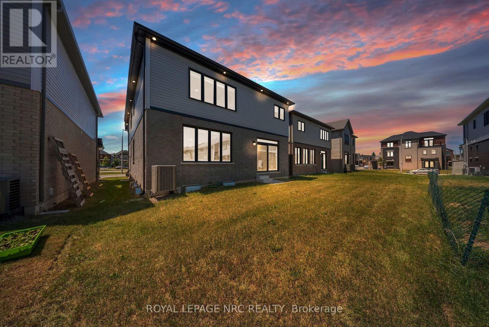 66 SUNFLOWER CRESCENT - Image 48