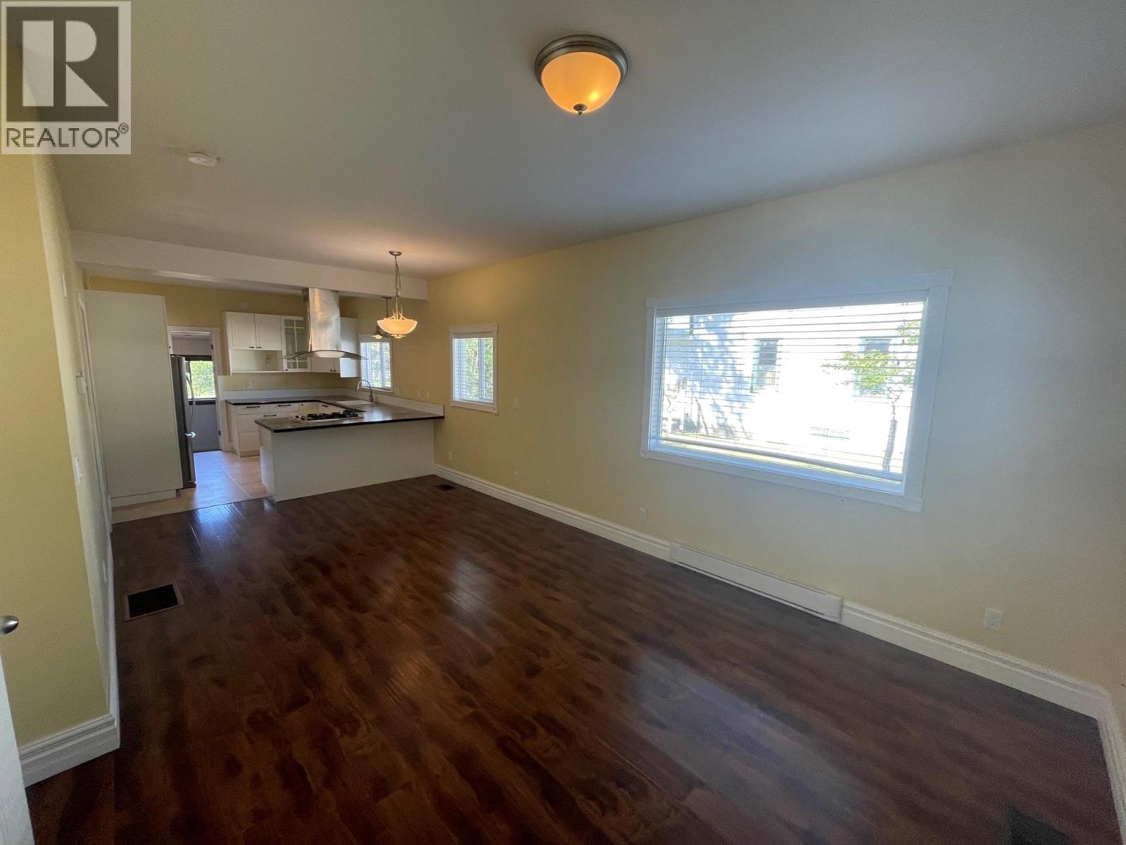 566 72ND Avenue, Grand Forks