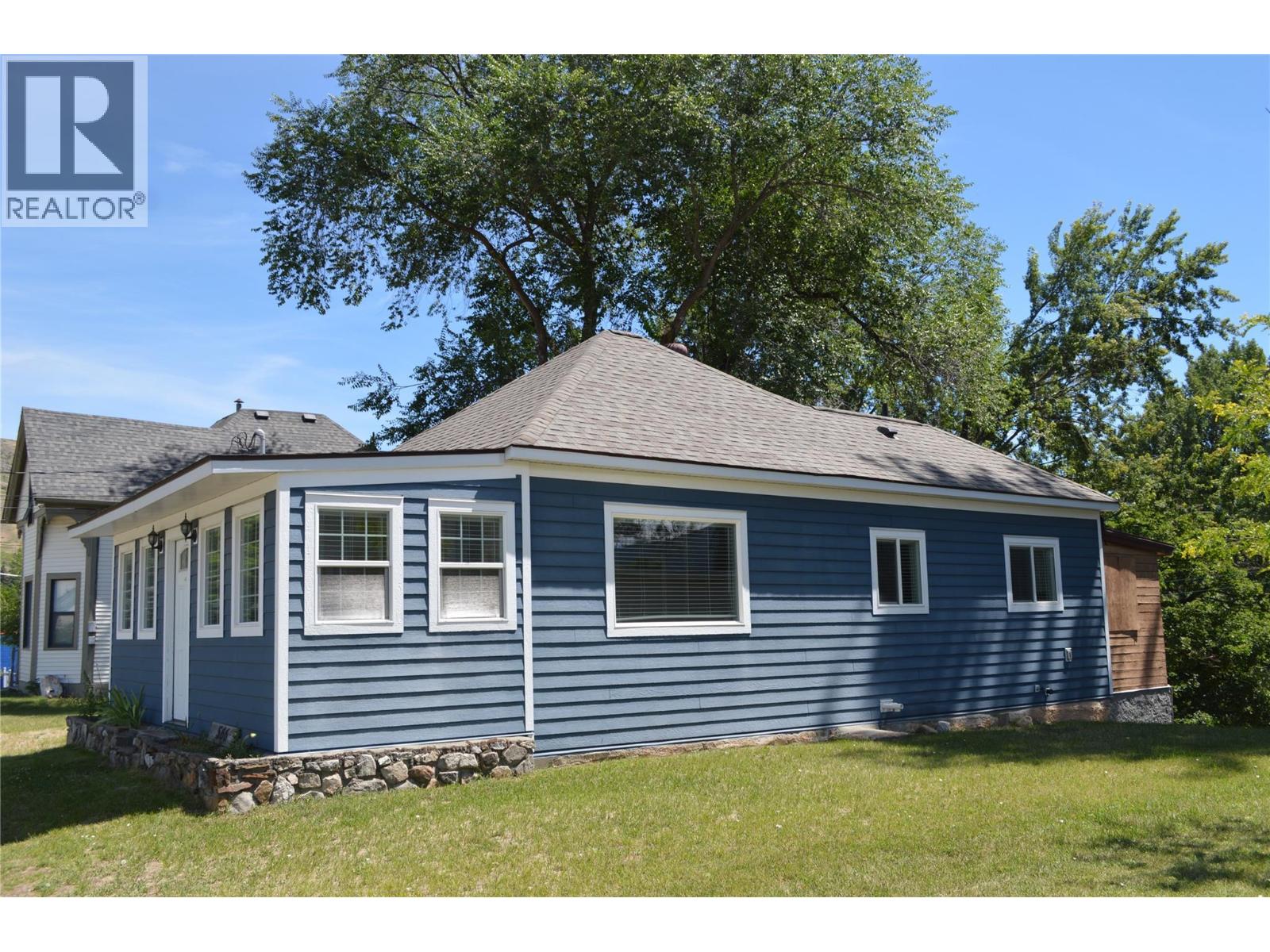 566 72ND Avenue, Grand Forks
