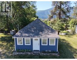 566 72nd Avenue, Grand Forks, BC V0H1H0 Photo 35