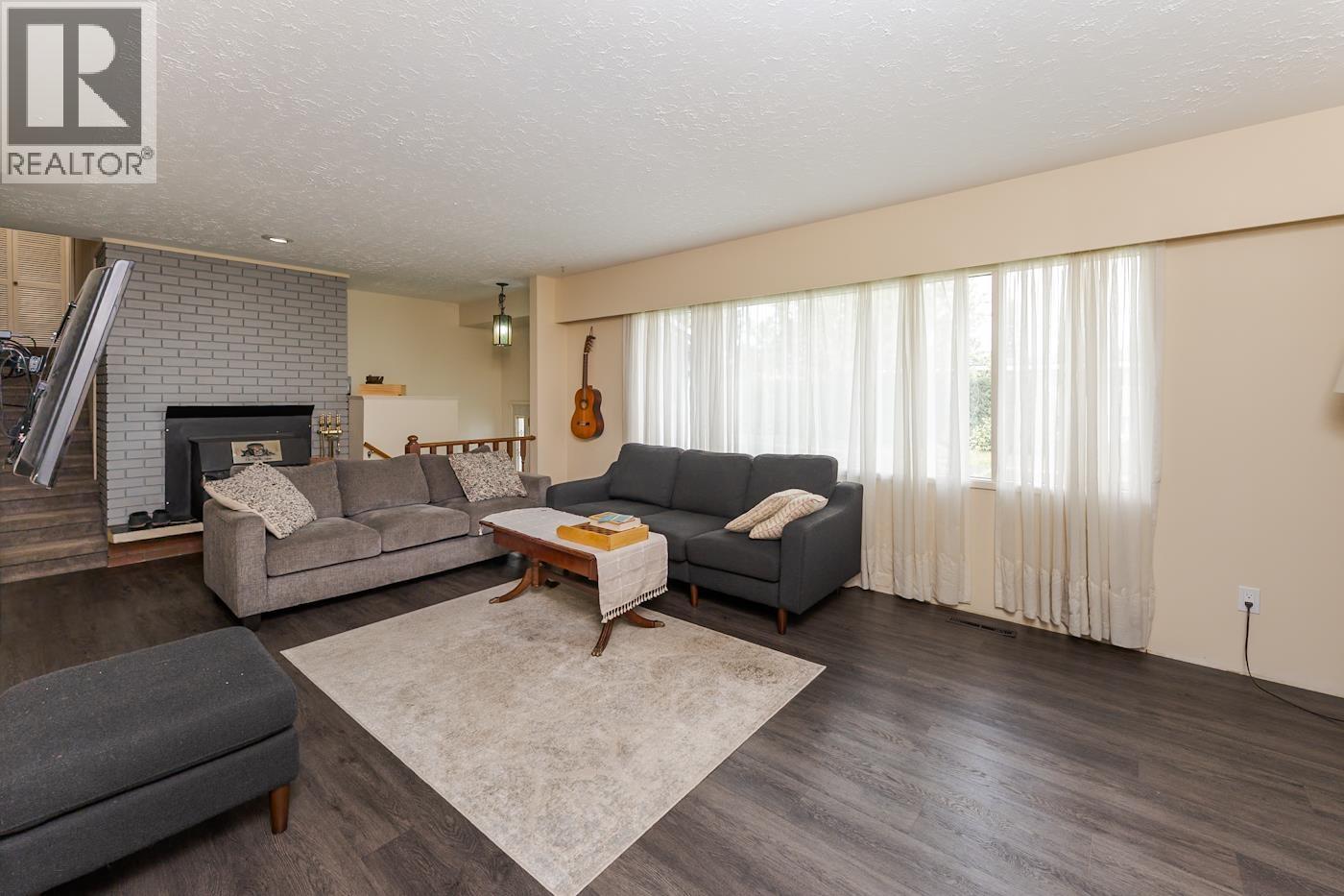 1123 CHILAKO AVENUE - 3