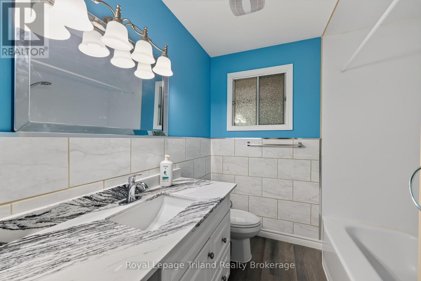 378 SALES DRIVE - Image 16