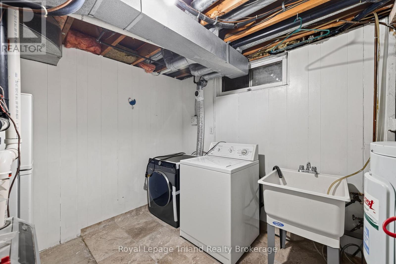 378 SALES DRIVE - Image 21