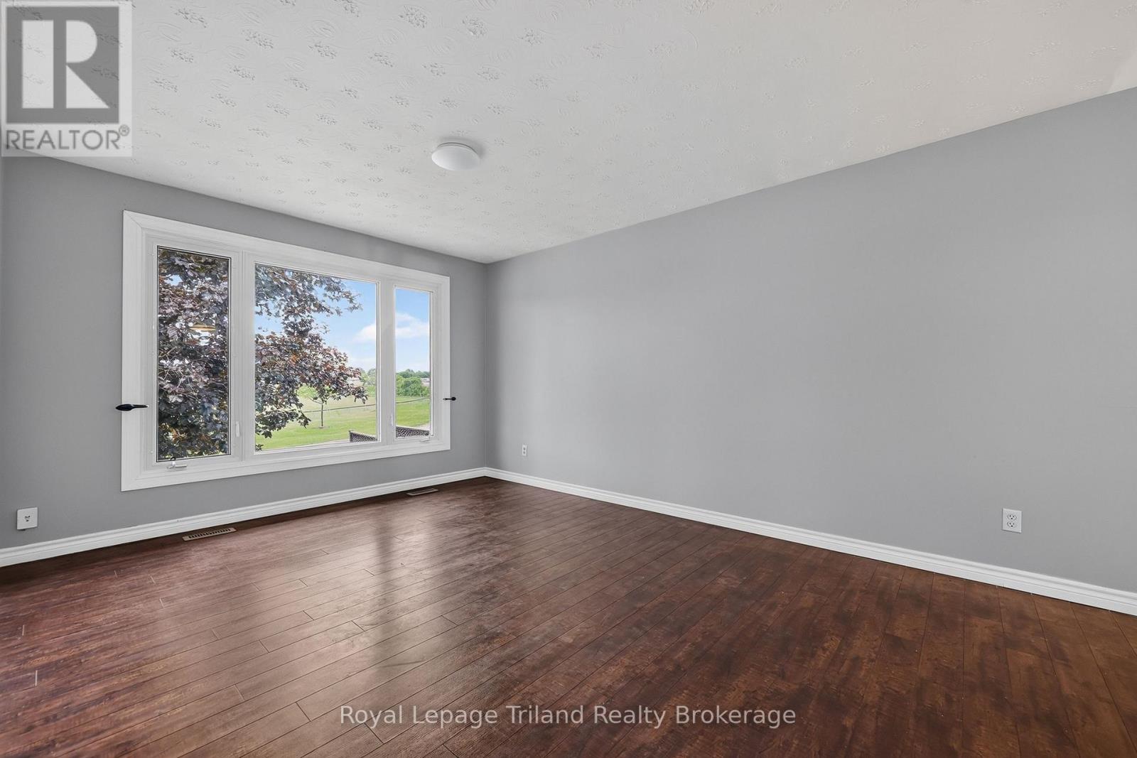 378 SALES DRIVE - Image 6