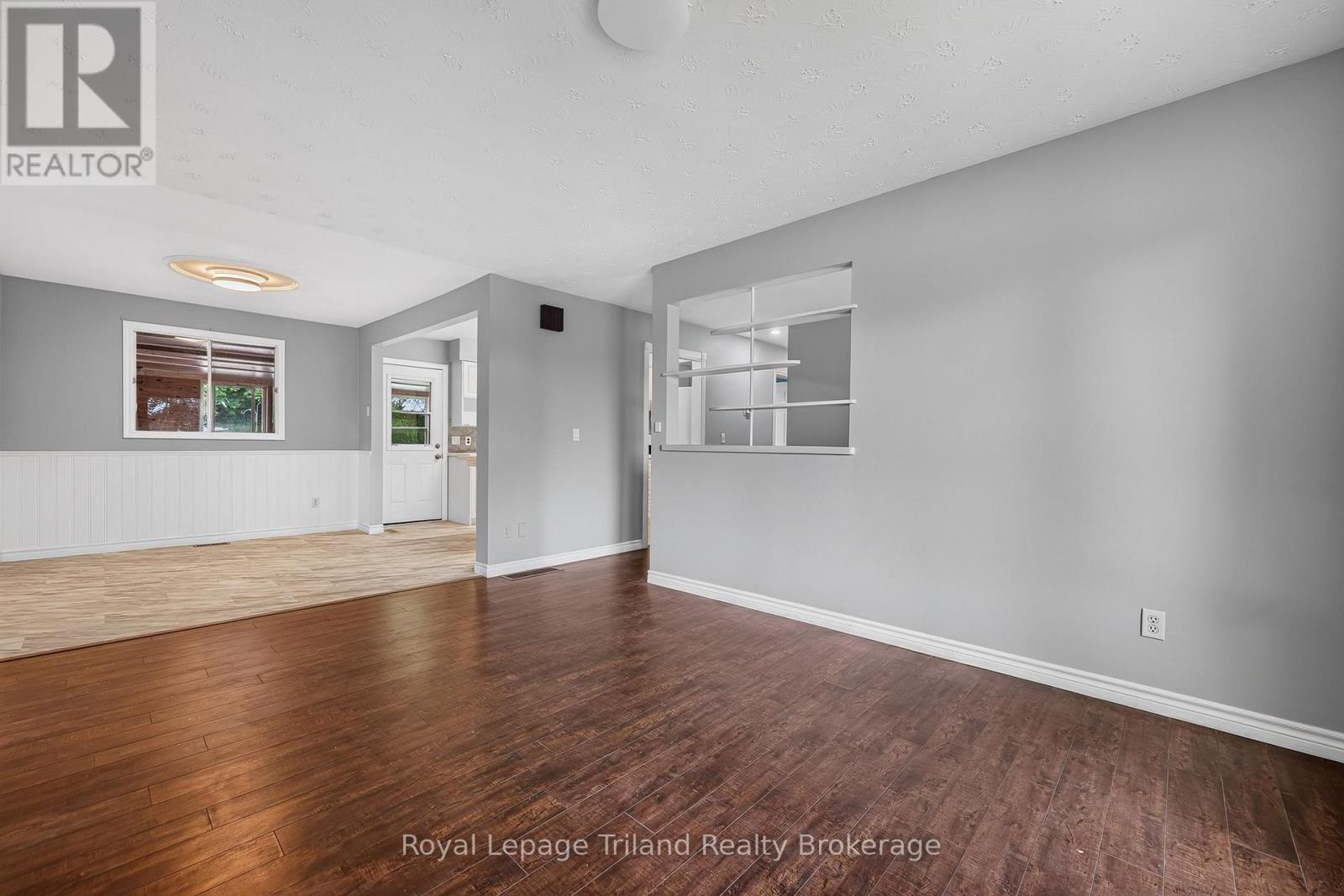 378 SALES DRIVE - Image 7