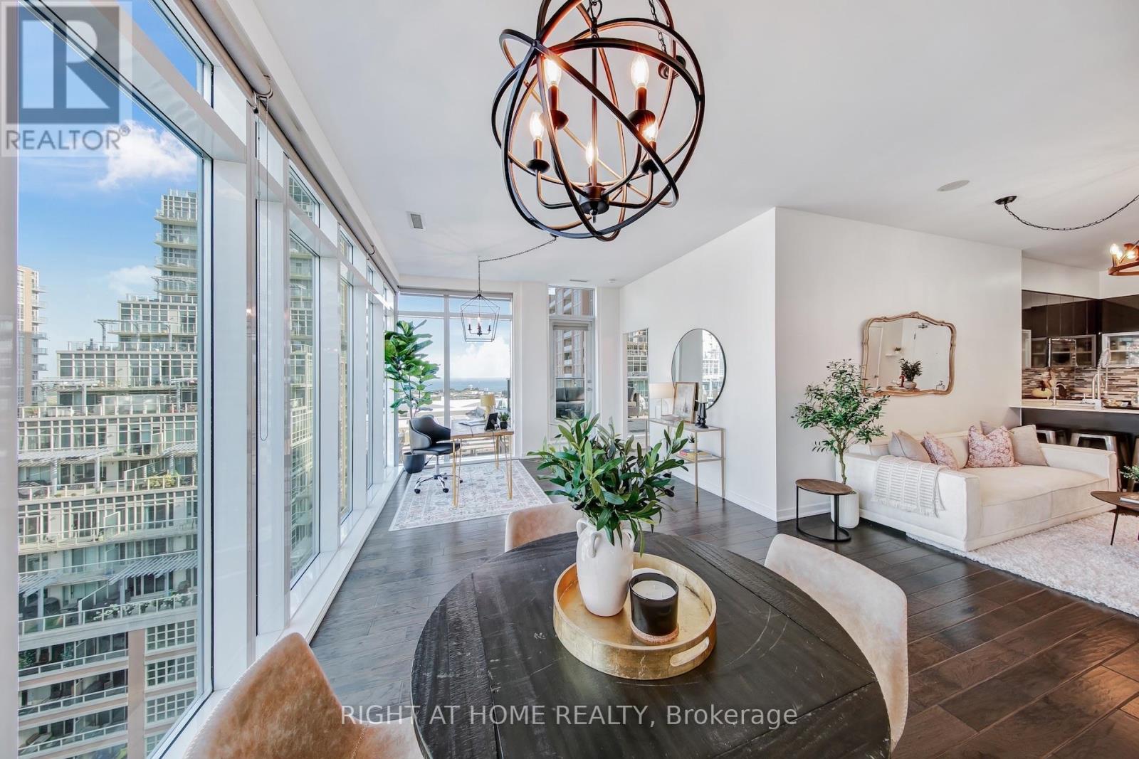 #PH03 69 LYNN WILLIAMS STREET - 13